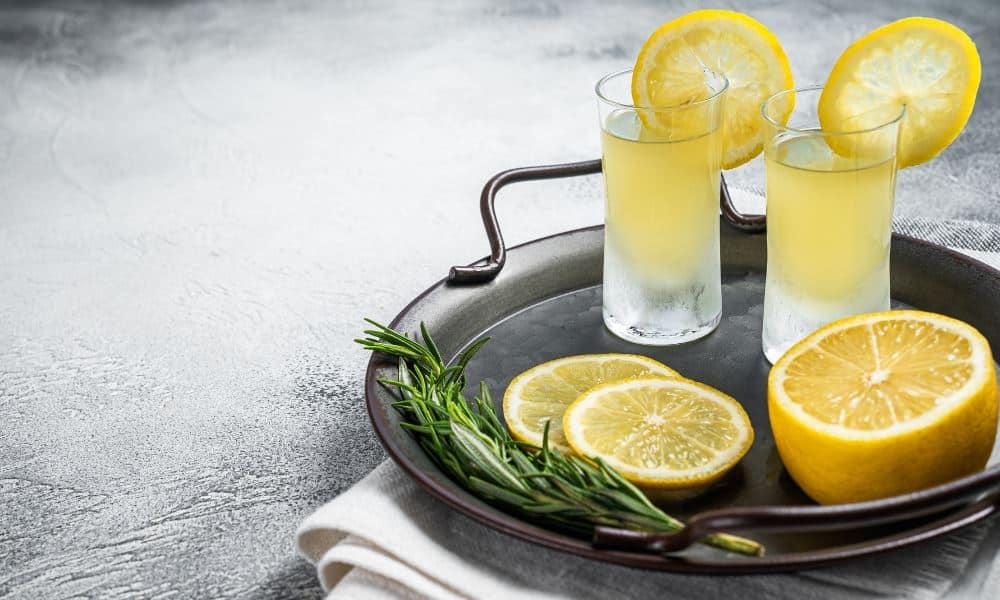 Un cocktail limoncello