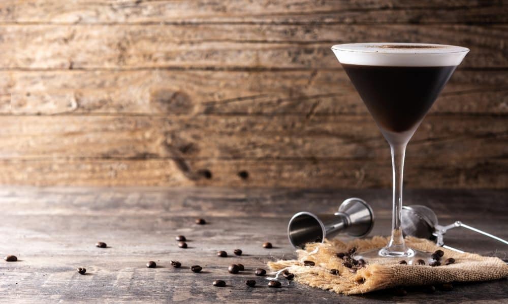 Un cocktail martini espresso