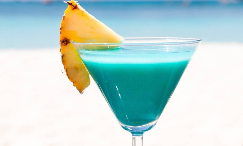 Un cocktail swimming pool