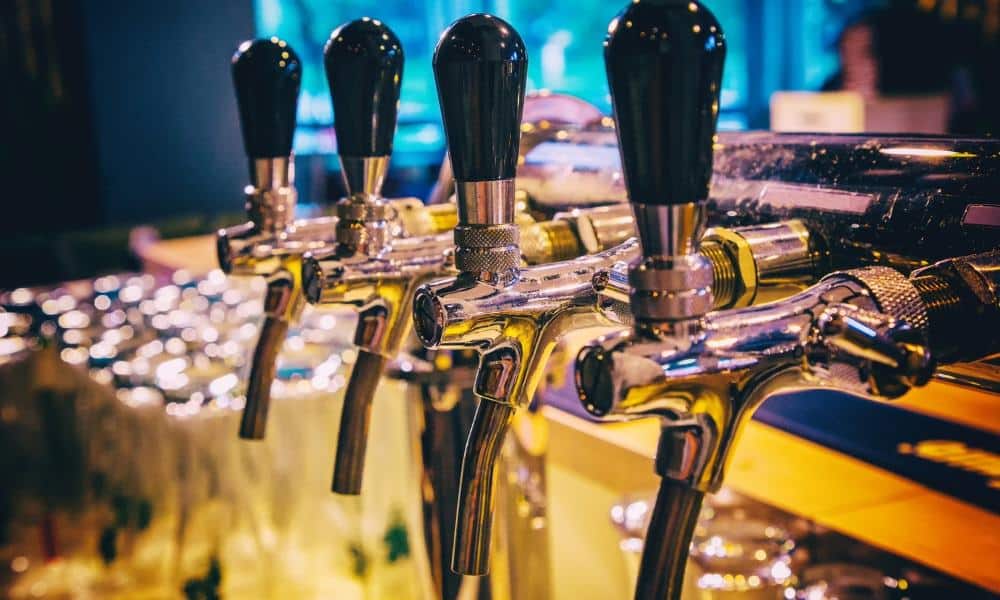 Une tireuse à bière