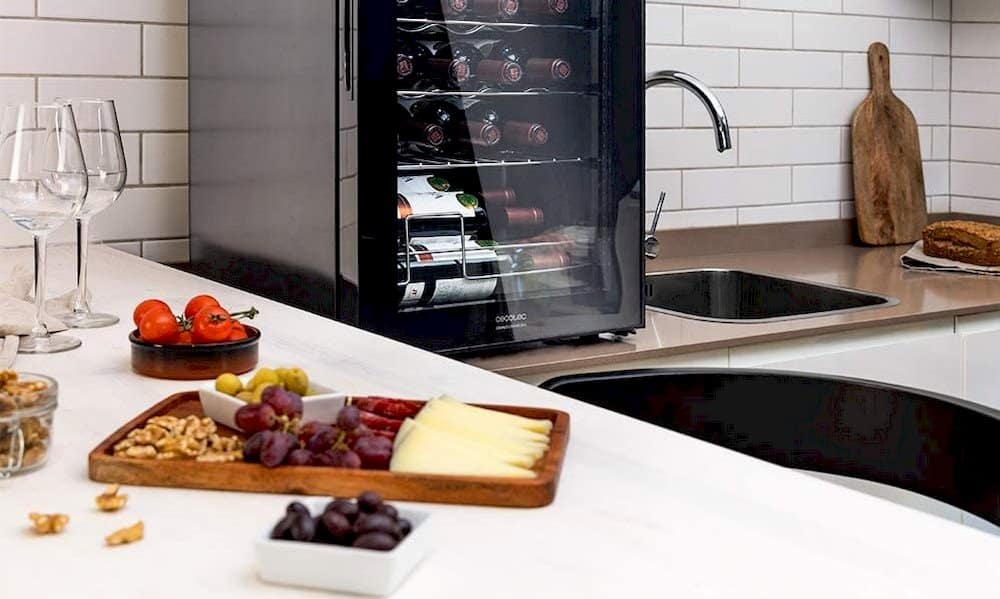 Une cave à vin encastrable de 30 cm