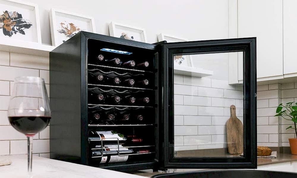 Une cave à vin encastrable de 30 cm