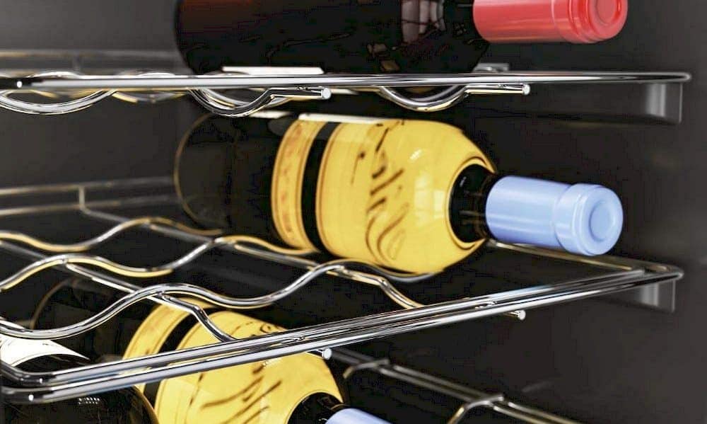 Une cave à vin encastrable de 30 cm